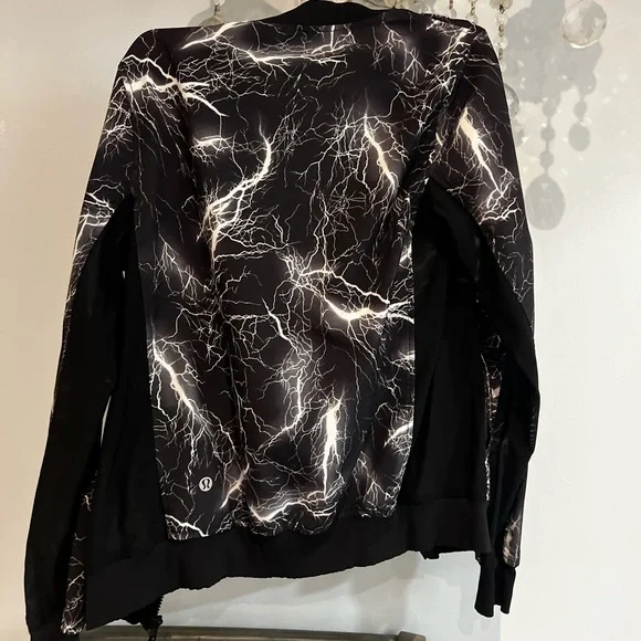lululemon athletica Black Lightning Bomber Jacket - Picture 4 of 5